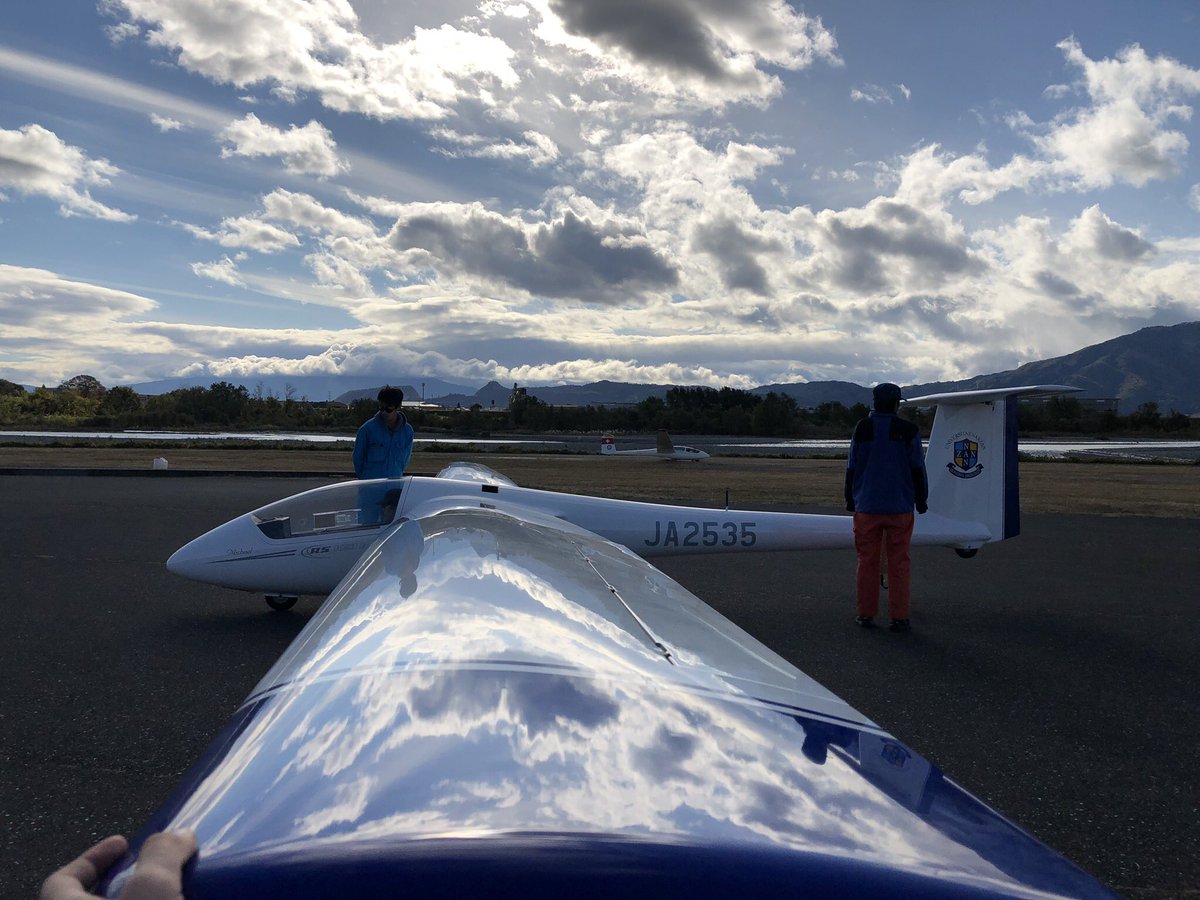 nanzan23's tweet photo. 新入生の皆さん！ご入学おめでとうございます😄
我々航空部は空を飛ぶ部活です！
大学に入って新しいことをしてみませんか？
興味がある方はぜひぜひご連絡ください✨
#南山
#春から南山 https://t.co/nxmsG52jJc