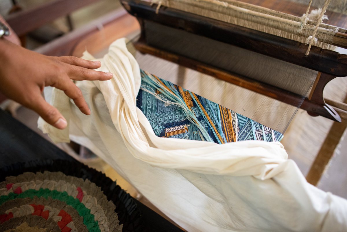 LeadExAsia's tweet photo. Happy #InternationalWomensDay from #LuangPrabang! The #YSEALIecotourism workshop featured several #socialenterprise organizations working to #EmpowerWomen through #fairtrade exchange for their traditional weaving, including @OckPopTok. @YSEALI @usembassyvte @Asia_Foundation https://t.co/za8vym6I1T