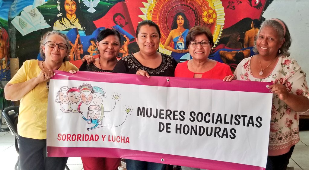 Grillo779's tweet photo. Importantes exposiciones de las Diputadas Olivia Marcela Zúniga Cáceres y la Comisionada (r) María Luisa Borjas en el Foro "Berta VIVE" organizado por las Mujeres Socialistas, el #FNRPMDC y @SocialistasHN. 
¡Unid@s Venceremos! https://t.co/R0v0PsXrkC