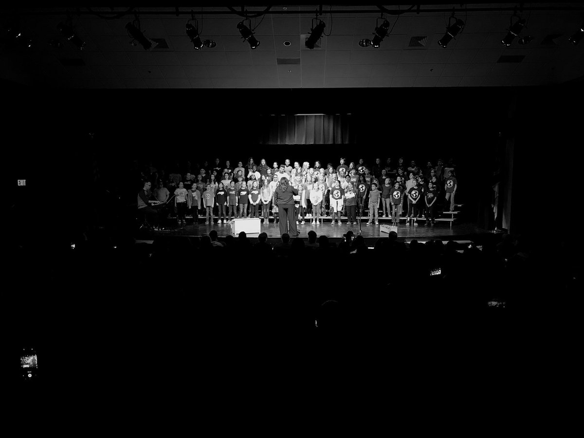 GHMSBands's tweet image. A job well done to the 2019 @OrangeCoSchools Elementary All-County Chorus &amp;amp; Ms. Lilley for a fantastic performance this evening! #musicinourschools @GHMSChorus @ocsculturalarts @CameronParkEle1 @Central_ElemE4E @ECGlobalElem @HESSPLASH @GABChamps @NHVoyagers @Pathways_Stars