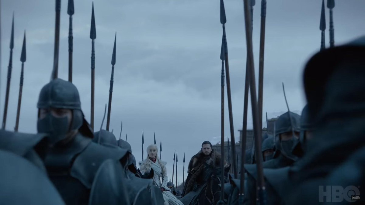 BasileiaSnow's tweet photo. En la season 1, Jon y Dany se dirigían a un destino que no habían elegido, incierto e impuesto, solos y presos de las decisiones que otros tomaban por ellos. En la season 8, por fin han tomado las riendas de su destino, están juntos y más poderosos.Adoro este paralelismo #jonerys https://t.co/mumebXrfLZ