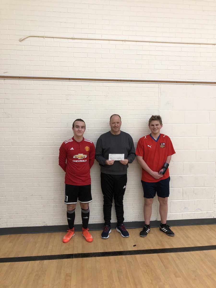 TD Speedvale is happy to support the BU17 Guelph JR Gryphons Soccer Team! TDPlay #CommunityGiving ⁦@AIacobelli_TD⁩ ⁦@NickPodetz_TD⁩