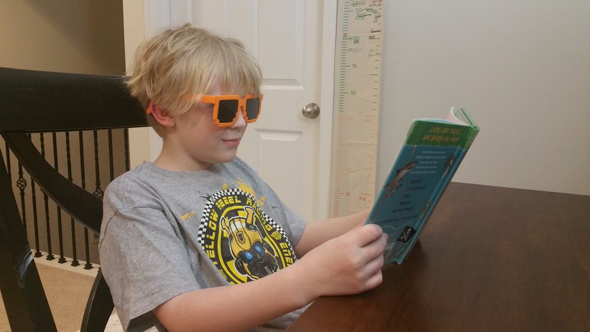 cyclopvariety's tweet photo. @IndianKnollES His futures so bright, he's gotta wear shades. #getcherokeereading #CCSDreads #ccsd https://t.co/9iT73arFjK
