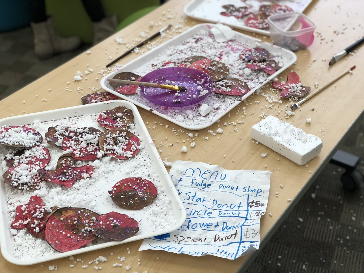 Curtisghorton's tweet photo. The PT Clubhouse got a workout today with 2nd grade’s pop up donut shops! With Ss what looks like chaos from afar is actually great practice in the 4Cs and other life and academic skills. So great to see other grades stopping in to support too! #SLPPantherProud https://t.co/SmpwUPuCaB