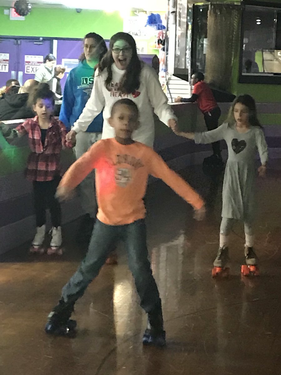 PLV night at the skating rink! #polarpride <a href="/PLVBears/">Pleasantville Elementary</a>