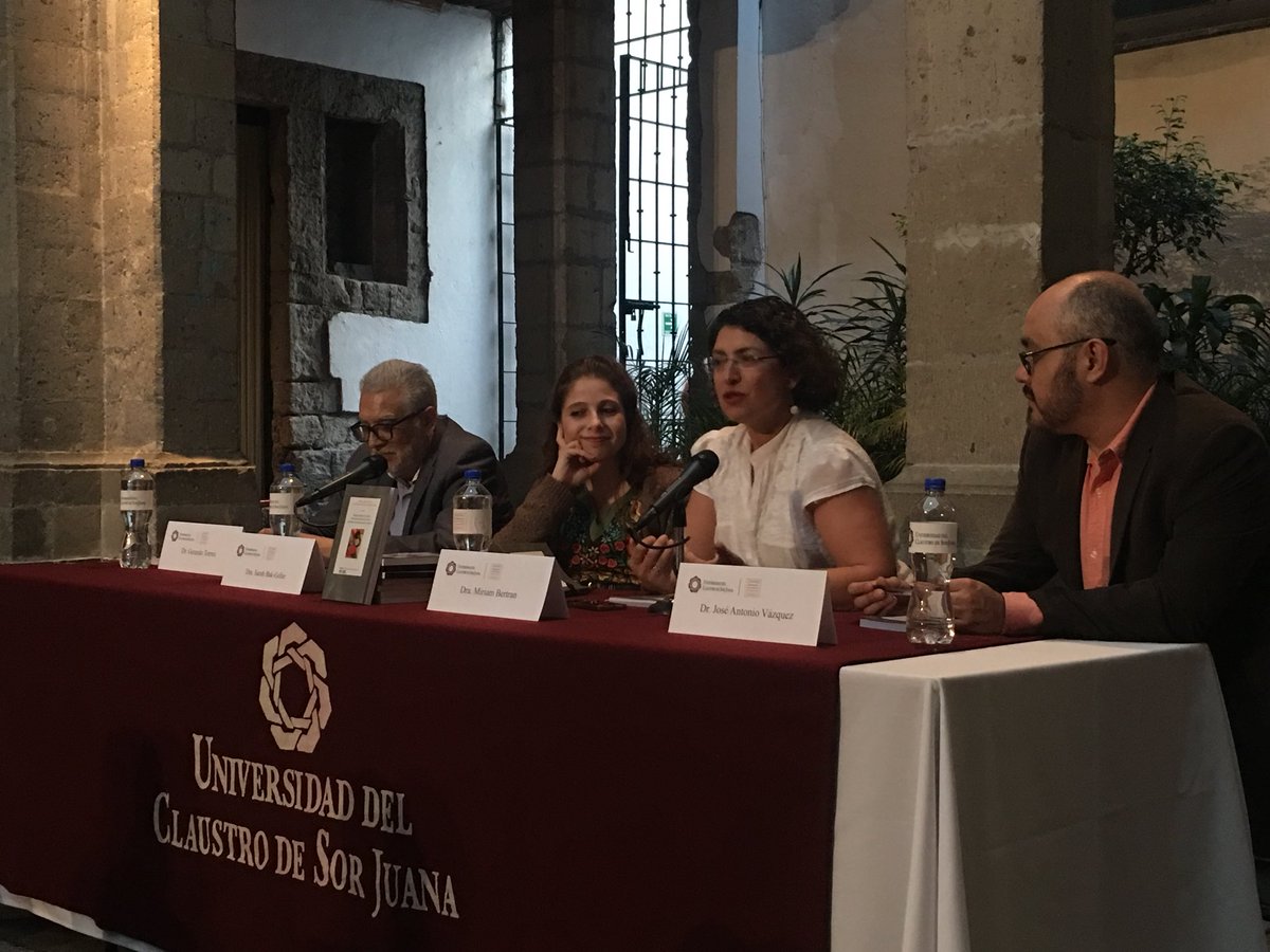 JuliaLeonCobo's tweet photo. @alimenycultura #modernidadalacarta #culturaalimentaria presentación del libro modernidad a la carta #universidadclaustrodesorjuana #ucsj https://t.co/ohHlOK4ZnU
