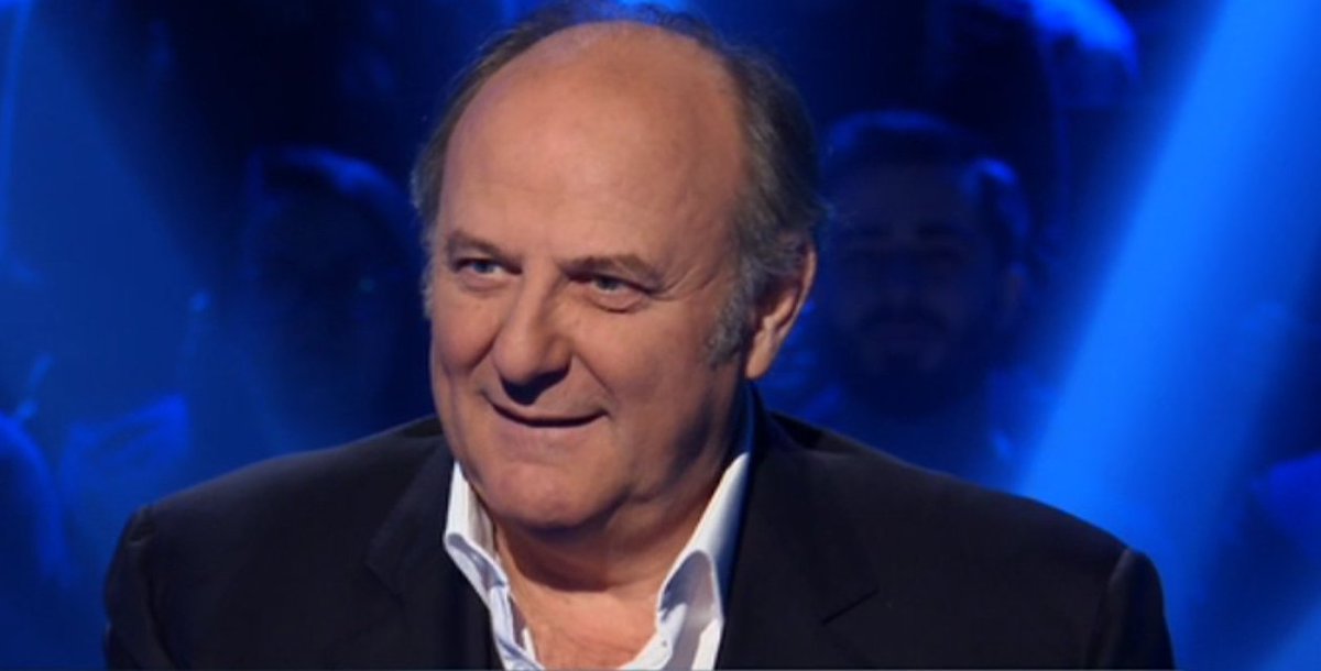 pazzipergerry's tweet photo. Quanto amore. #primipiani di @Gerry_Scotti a #chivuolessermilionario. Grazie @ggiovalli :) https://t.co/SaExk6Vt4N