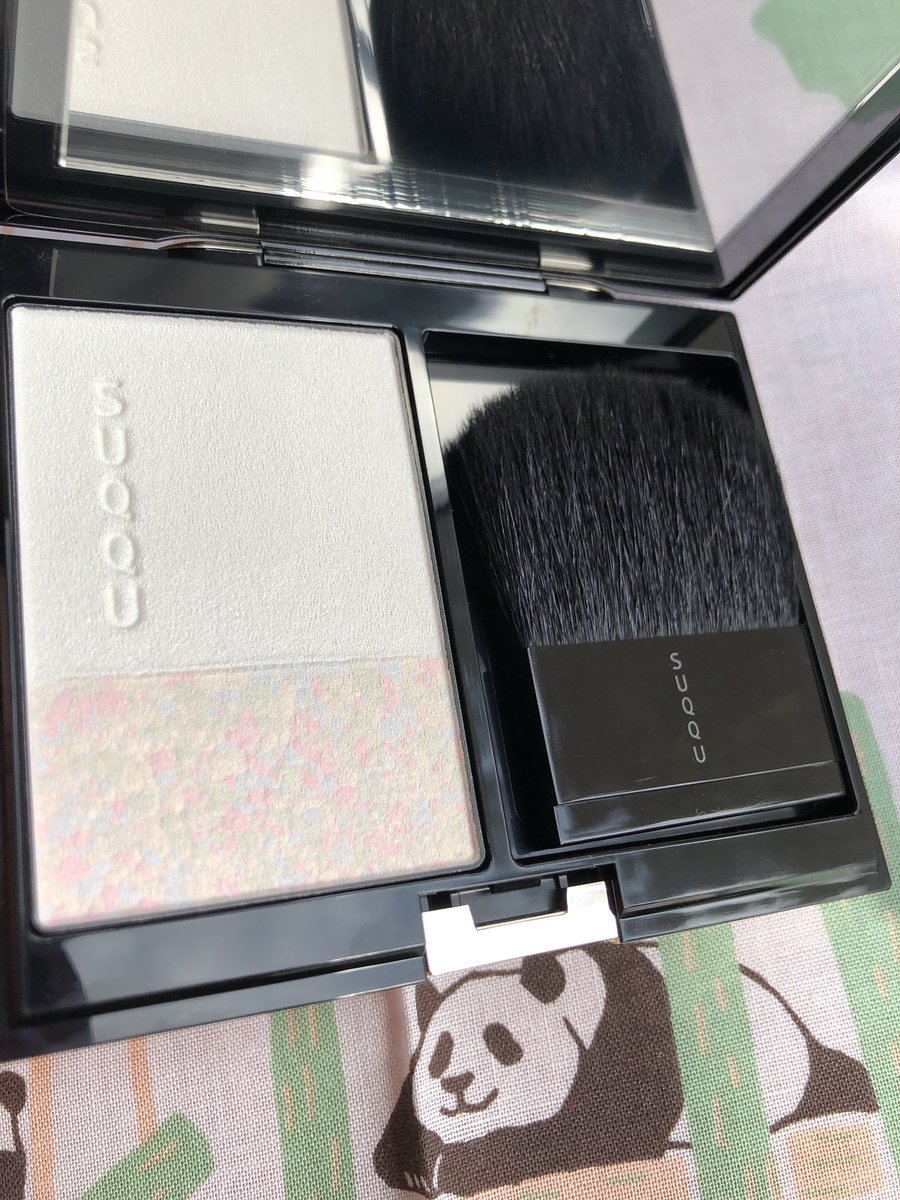 リタッチプレストパウダー