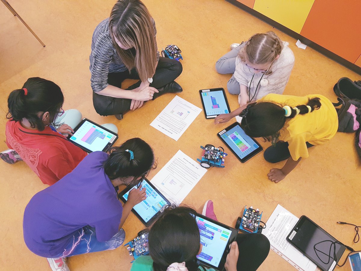 carltondojo's tweet image. Feeling very blessed to have so many inspiring and incredible female mentors (100%) in our club! Thank you for your incredible work and for making it a very open and inclusive club! Happy International Women&apos;s Day ❤️ #IWD20019  #CoderDojoGirls @CoderDojo #InternationalWomensDay