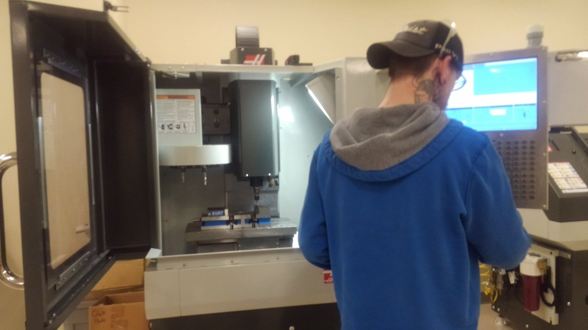There was alot of success amongst the MTTC 107 CNC Guys @ Batesville Ivy Tech with their Midterm Exams!
#buildingafuture!