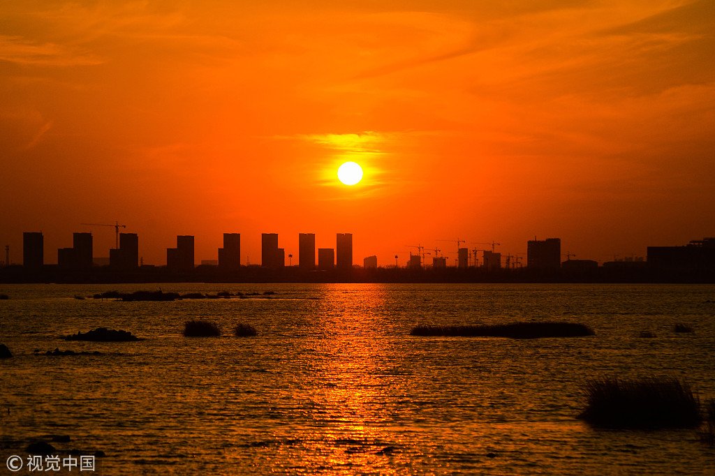 CGTNOfficial's tweet photo. Breathtaking sunset scenes in #China's Qingdao City, Shandong Province https://t.co/ZBRmvuLLD3