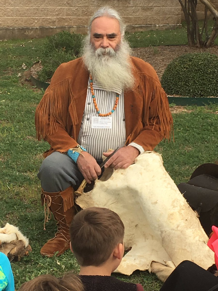 TESHollyJones's tweet photo. Tally 1st grade students had special guests today for Cowboy Day-yeehaw!  #tallyBEST https://t.co/zUI0yc5uG5