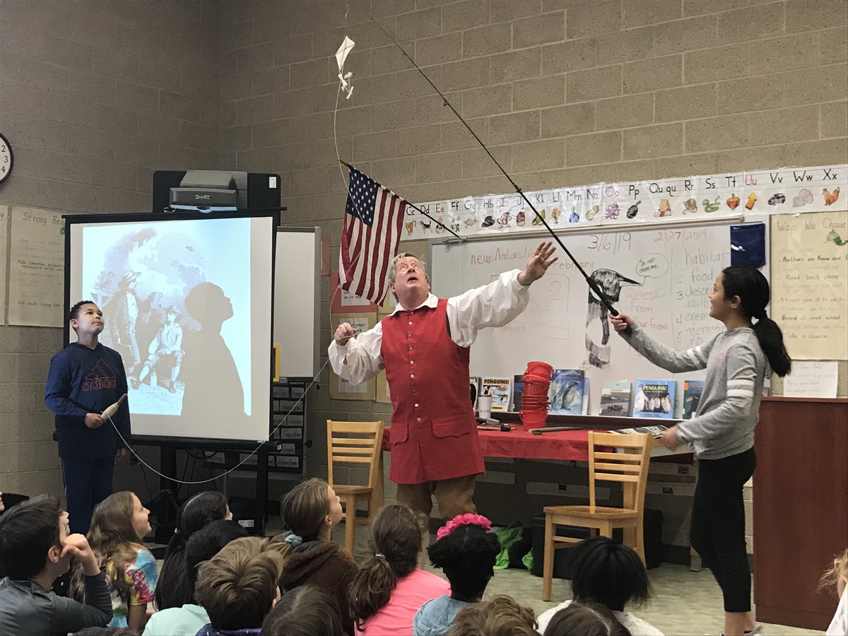 CHBullockSchool's tweet photo. 2nd graders learned more about myths, fables and tall tales and 5th graders had time with Ben Franklin. #CHBProud #CHBpta https://t.co/eYQ5XFXYJ9