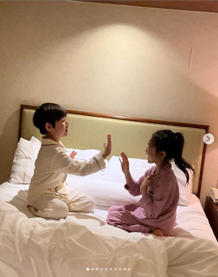 dramacf's tweet photo. Someone better give these kids a shippy teen drama when they get older.
#OhArin #OhHankyul #TheLastEmpress https://t.co/QPBfHvPSOE
