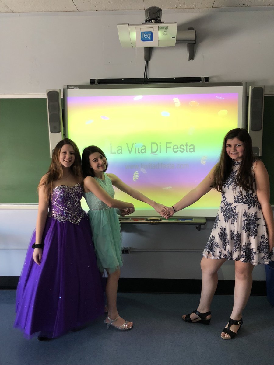 wsdlanguages's tweet photo. Ms Hampson’s level 2 students demonstrate their understanding of Italian fashion-una sfilata. @wantaghschools.org https://t.co/hE5C2tcQqu