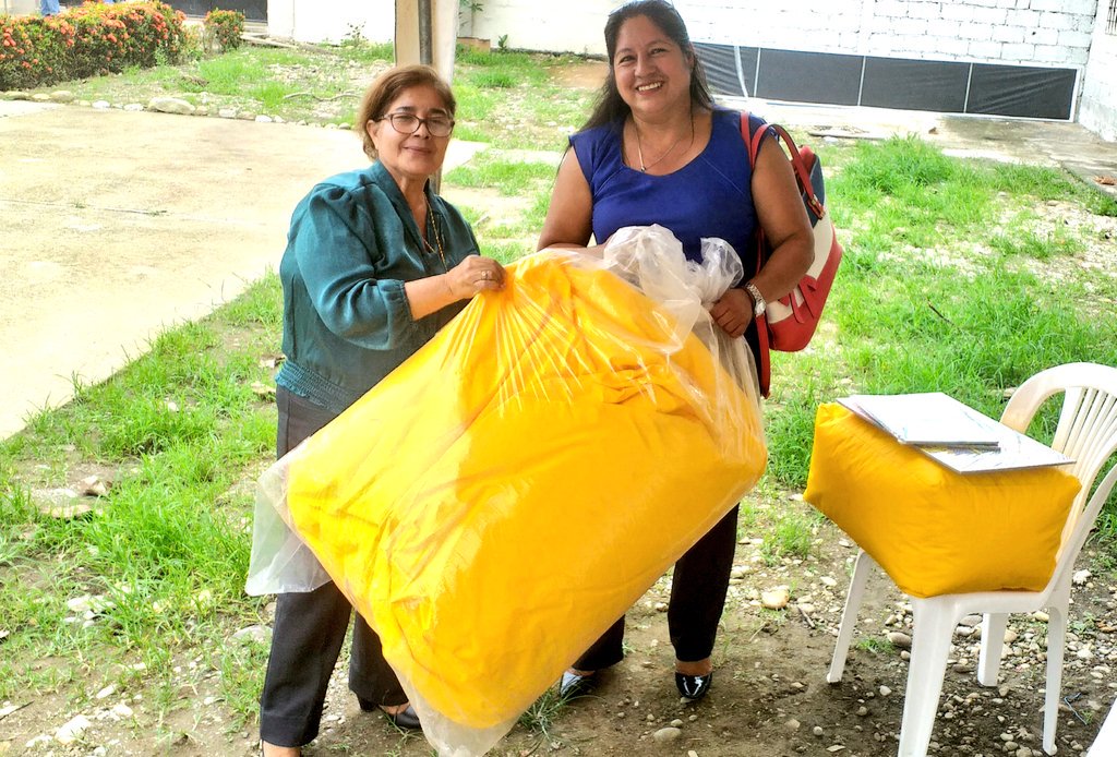 nellyaguilarm's tweet photo. Entrega de material didáctico por parte de la Dirección Distrital 07D01 Chilla- El Guabo - Pasaje- Educación a las Escuelas de Educación Basica:
Provincia de El Oro, Abdon Calderón y Luis Felipe Borja #Distrito07D01 #SomosEducaciónEC @EducacionZ7_Ec https://t.co/rwMzDi9r3K