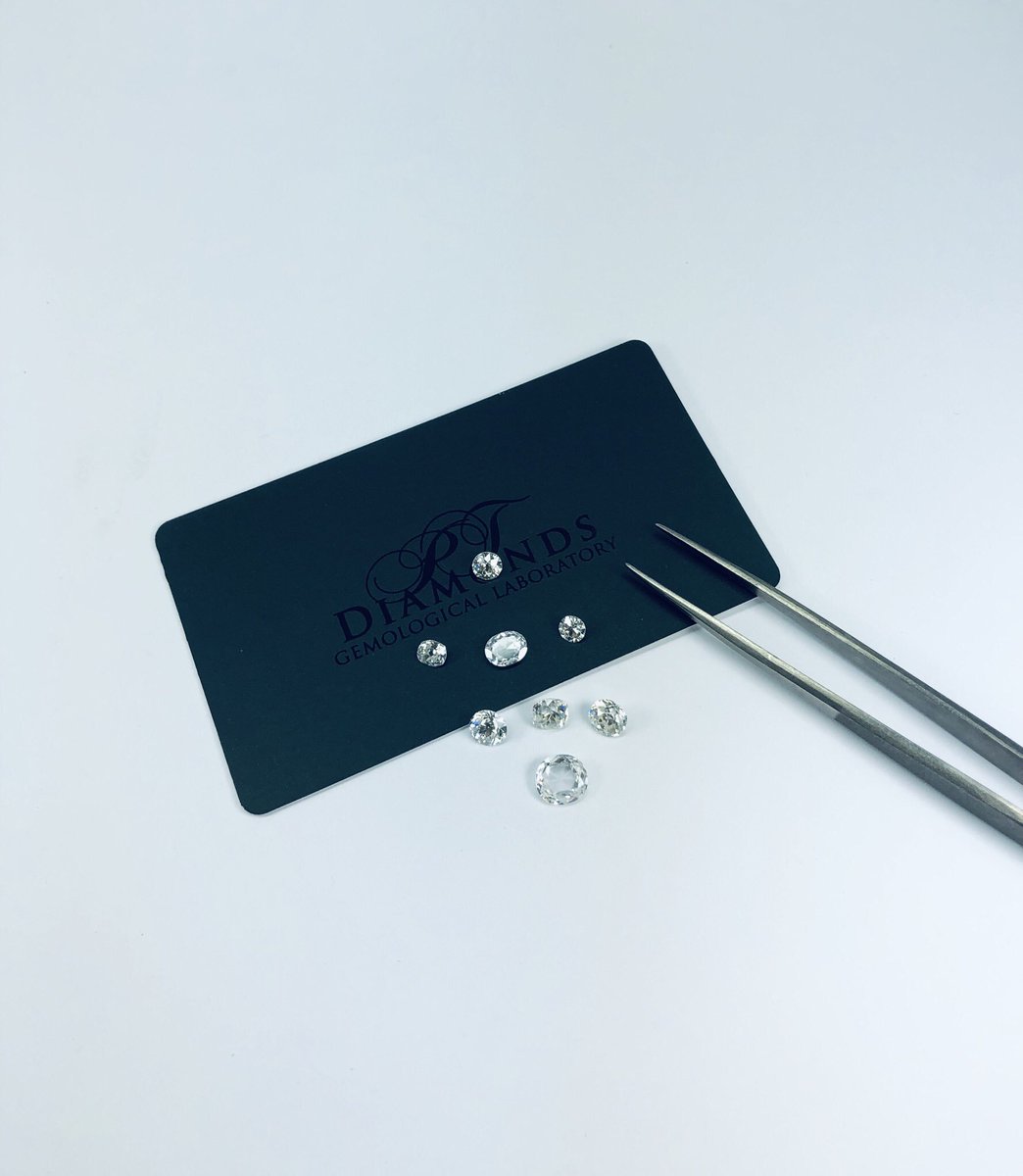 PTDiamondsInc's tweet photo. Love clear flashes of light and simplistic faceting of these white rose cut diamonds!
#rosecutdiamond #loosediamonds
#torontodiamonds #jewelrydesign
#jewelrydesigner #whiterosecut https://t.co/wboEs5kyBc
