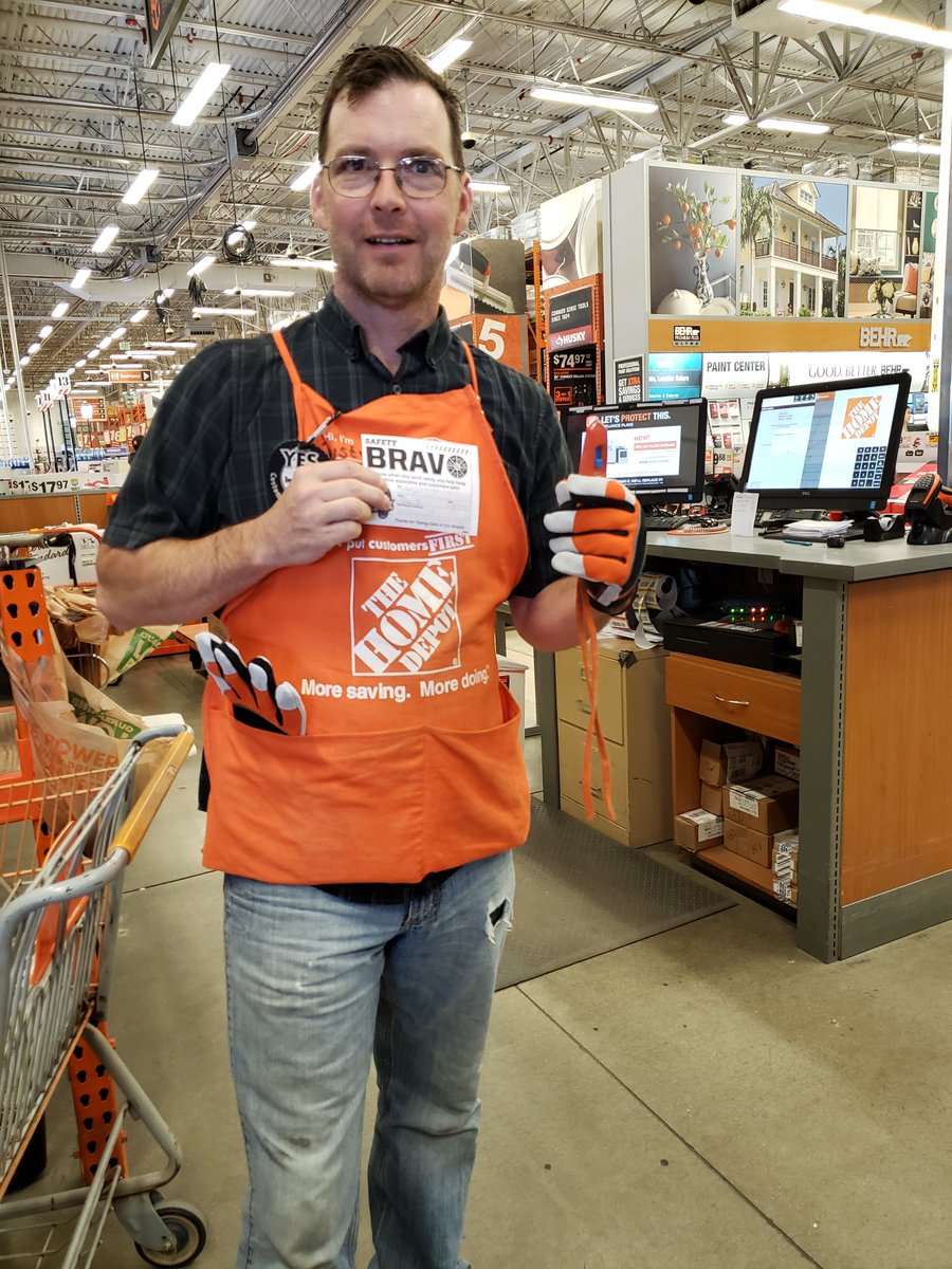 HD_Store0233 tweet media