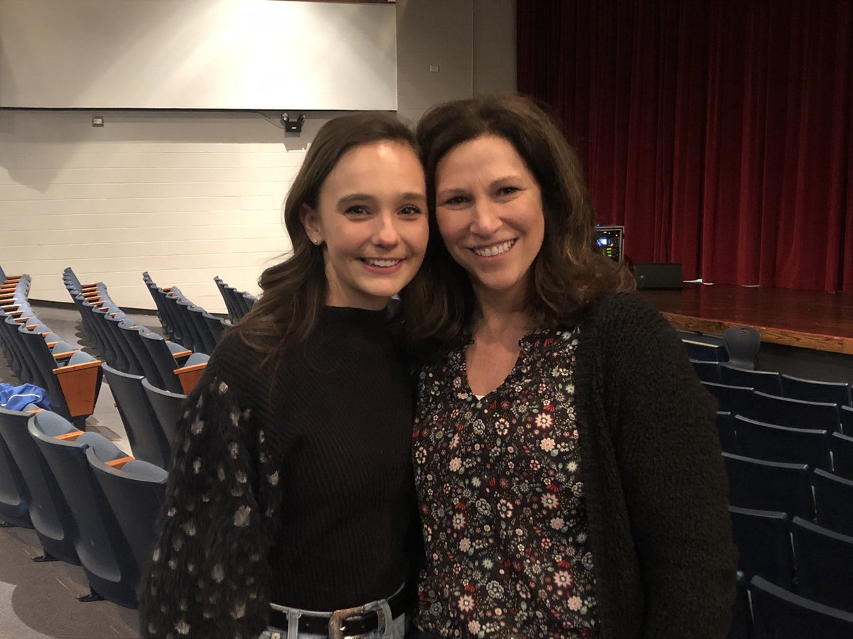 SOSmont (@sosmont_mhs) on Twitter photo Natalie Utt and her #TrustedAdult Mrs. Tackett! <a href="/Mariemont_HS/">Mariemont HS</a> <a href="/MariemontSchool/">Mariemont Schools</a> @Official1N5 Natalie Utt and her #TrustedAdult Mrs. Tackett! <a href="/Mariemont_HS/">Mariemont HS</a> <a href="/MariemontSchool/">Mariemont Schools</a> @Official1N5