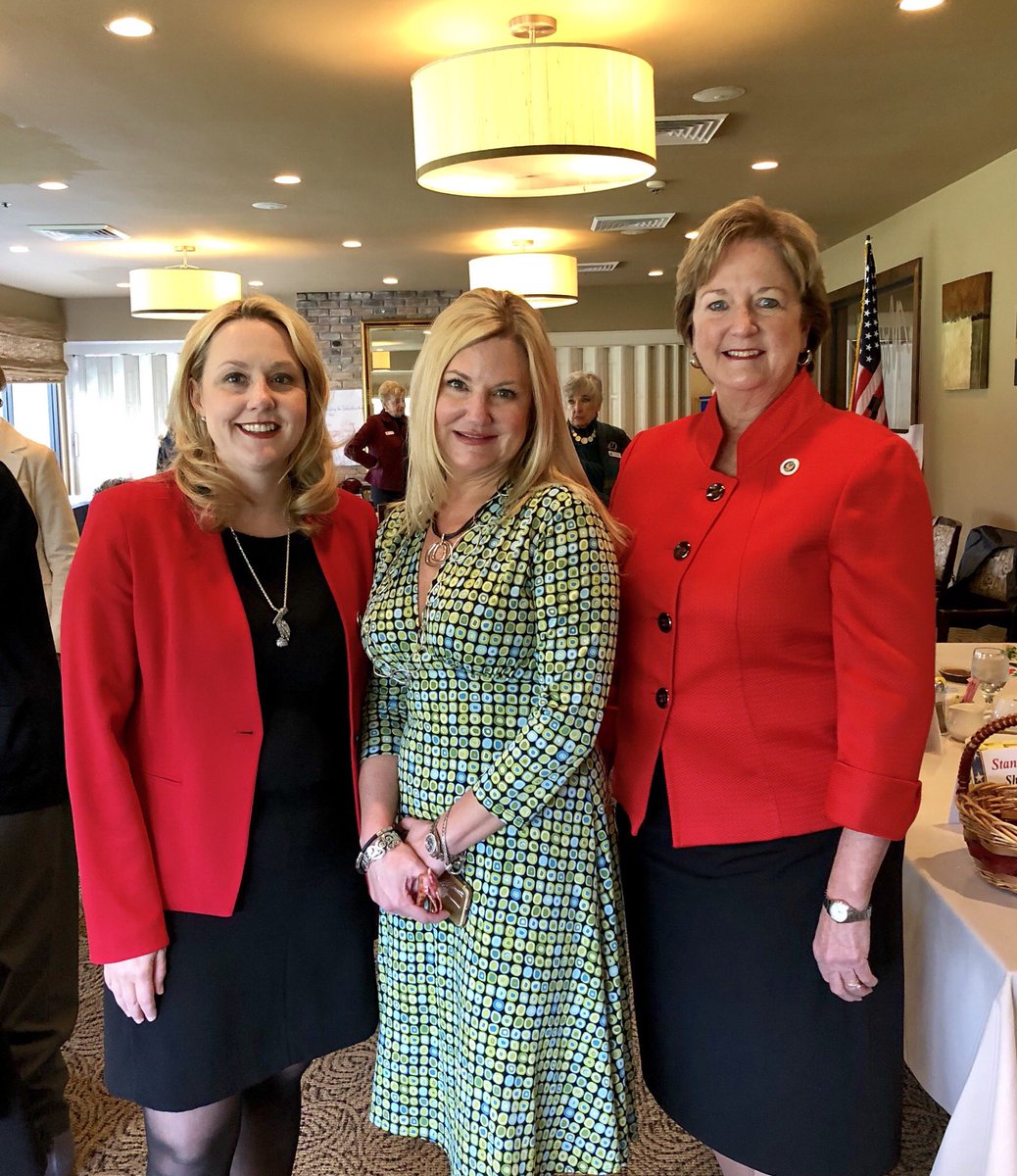 Rather than speaking to the Mandeville Republican Women about MY views on issues, I decided to ask THEM to discuss &amp; vote on issues. Great input!! #LaLege #lagov 🇺🇸