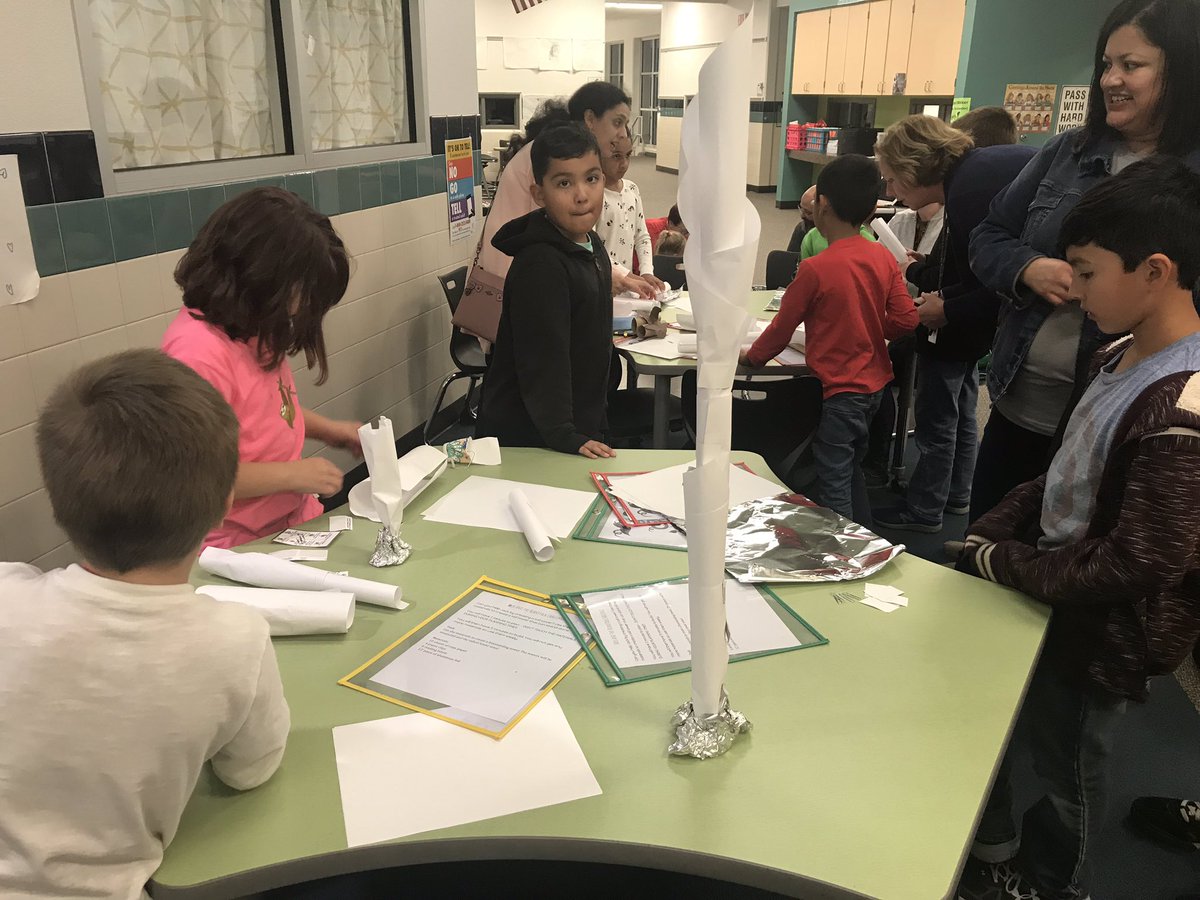 Camacho_Elem's tweet photo. We had a great time at STEM Literacy Night tonight! Our Cosmos got to solve STEM challenges in each grade level, use #makerspaces, play with robots in the library and take home a free book! #camachoSTEM #STEMliteracynight2019 https://t.co/1kv0yY3XmD