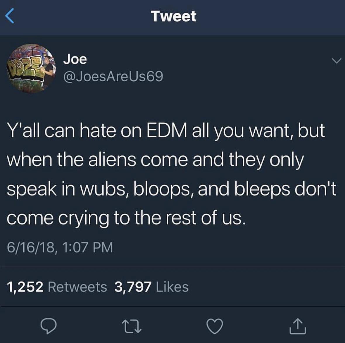 plur_tech's tweet photo. We’re with them 🖖👽👽 #outofthisworld #rave #plur #ravealien #ravalicious #plur #plurfamily #edm #festivallife #festival #insomniac #kandibracelet #kandi #raveboy #ravefamily #ravebabe #ravebaby #ravegirls #plurvibes #goodvibes #goodvibesonly https://t.co/jVId7yA4gp
