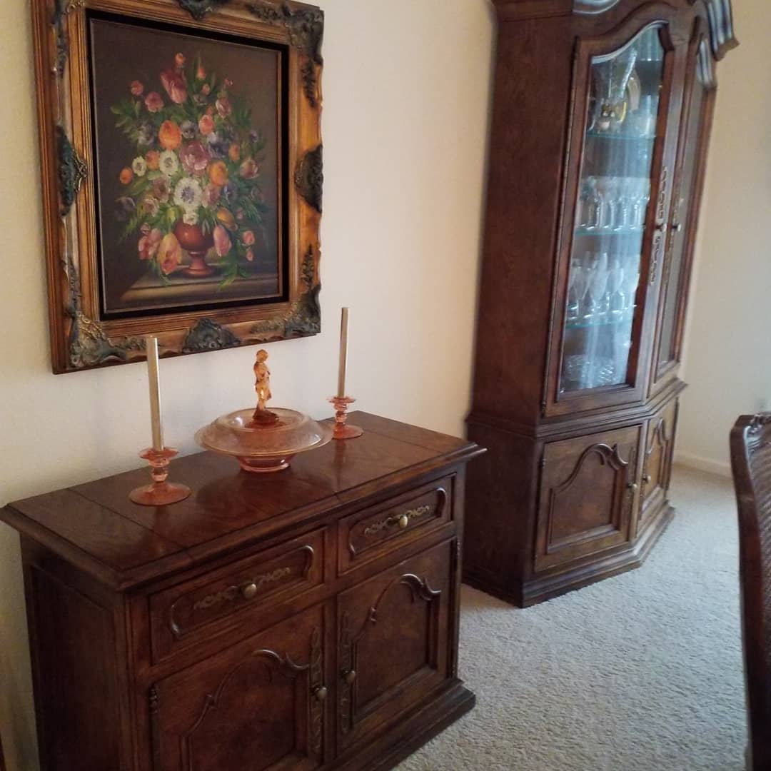 TheRoxieWay's tweet photo. Don't forget tomorrow is #ThatGal #EstateSale 
Location: 4248 Rose Creek Rd. Sun City Roseville 
**Sun City doesn't allow us to use signs MAP it so you know where to find me **
You'll find everything from Amazing furniture to your everyday items you use around the house! https://t.co/NutGWEkBsY