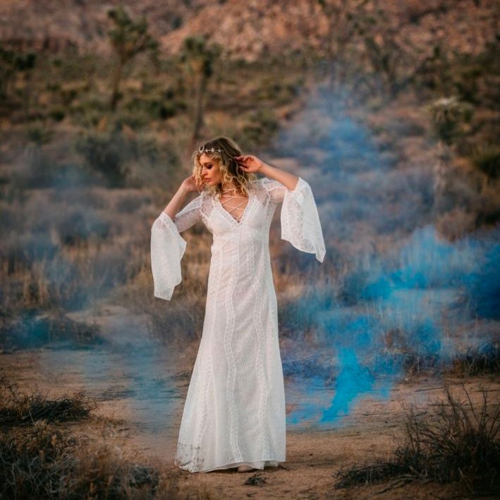 In case you are dreaming about sleeves today....#ruedeseine #realbride #weddingdress #boho bride