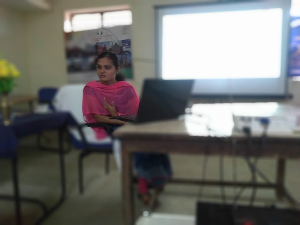 AdminVelan's tweet photo. #HeForShe #WomensDay2019 @CISFHQrs women of @aaiTRZairport were educated about #selfbreastexamination as an important Step in  #BreastCancerAwareness https://t.co/22tubVQ5W9