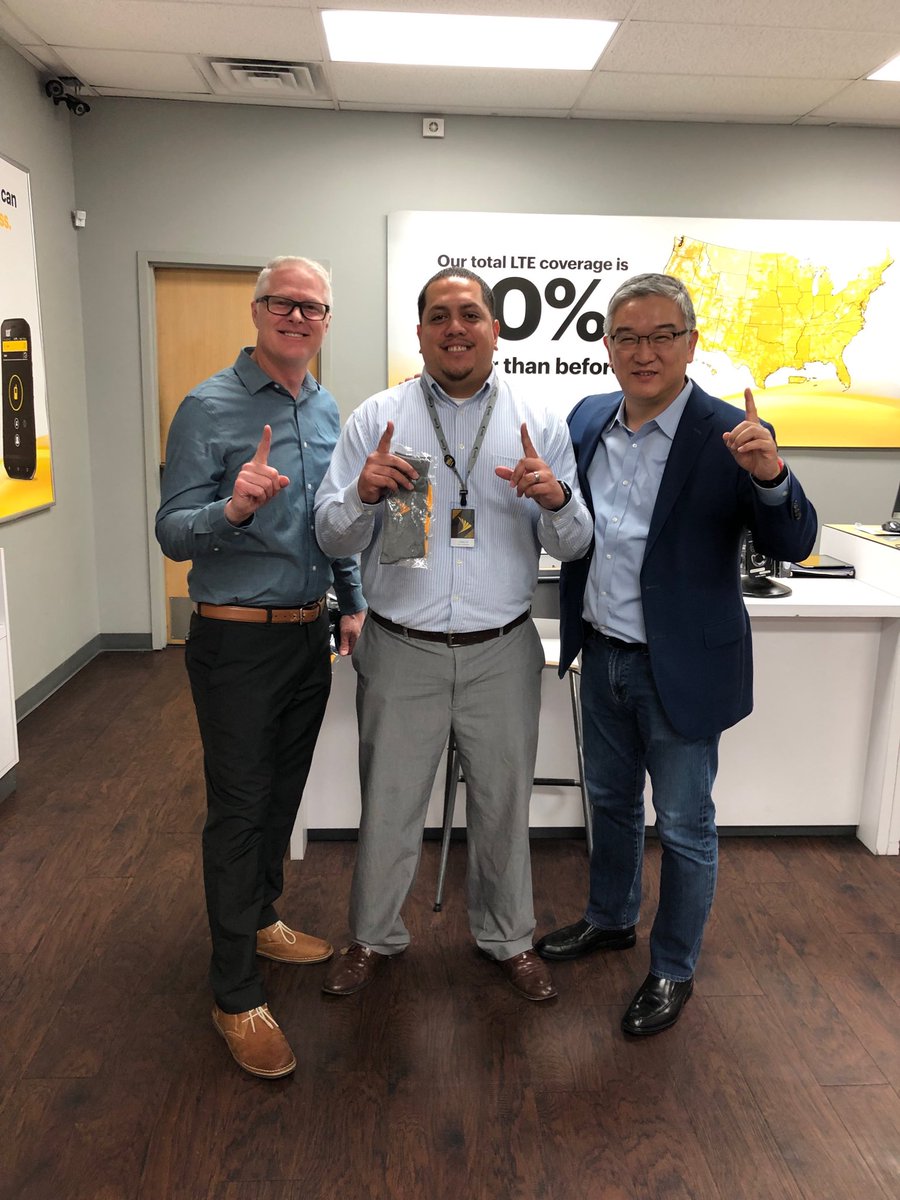 Great Store In StoreVisit with ⁦<a href="/suehyun_chung/">Suehyun Johan Chung</a>⁩ ⁦<a href="/chadtcurtis/">Chad Curtis</a>⁩ ⁦<a href="/luesele/">Landon Uesele</a>⁩ ⁦<a href="/RobertCulp/">Robert Culp</a>⁩ #PNW#Sprint#Utah