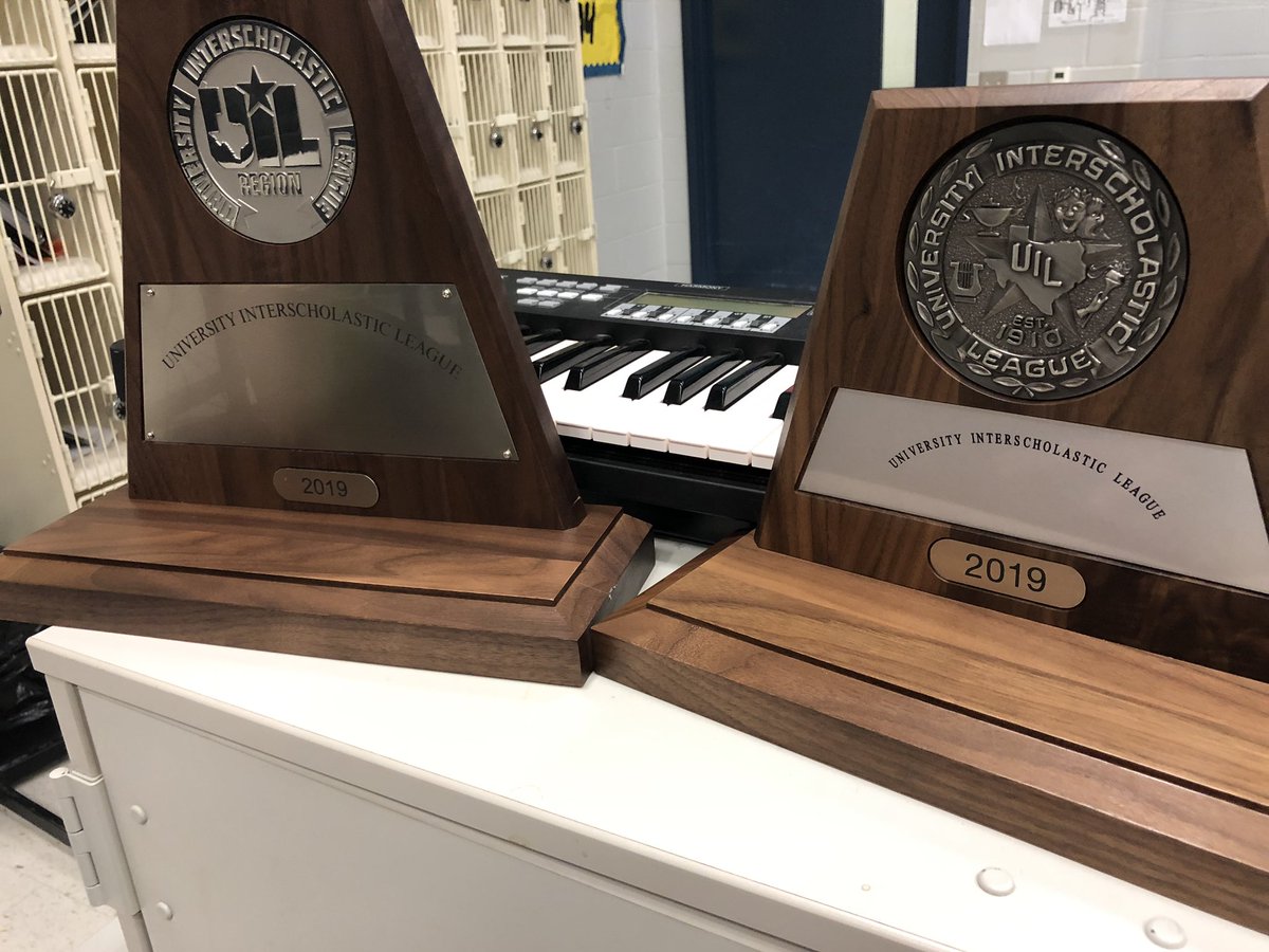 Harwell_Band's tweet photo. Harwell Honors and Symphonic Band received superior rates at UIL C/SR at Valley View H.S. #EdinburgCISD https://t.co/VhuGxucioU