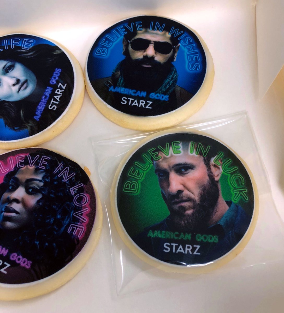STARZCareers's tweet photo. We're beyond thrilled with these custom shortbread cookies, ready for tonight's #Starz employee screening of @americangodsus season 2! #lifeatstarz #believeincookies https://t.co/L68e0MiCZF