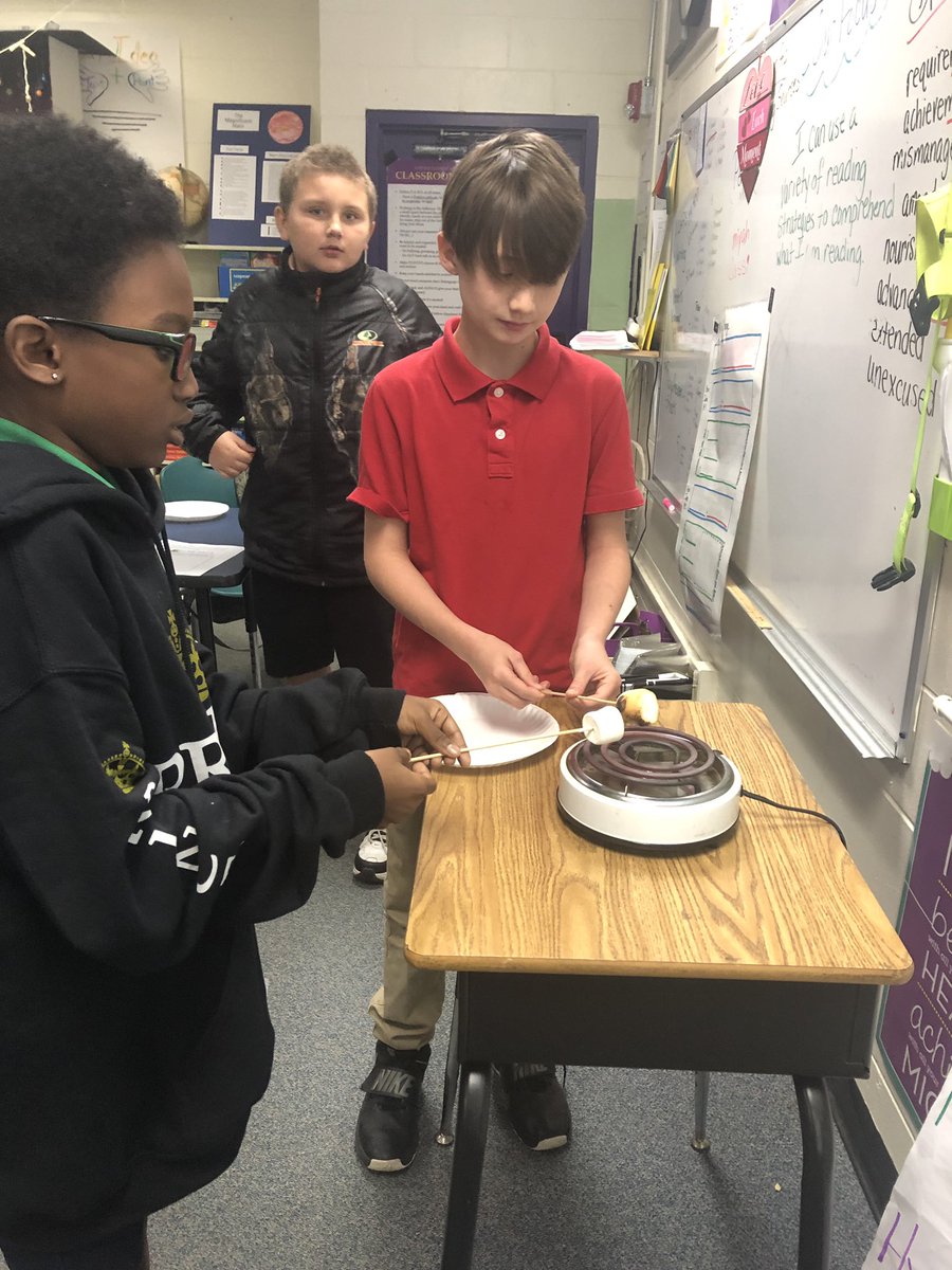 MrsB8sEES's tweet photo. Who says learning isn’t yummy?!  Physical and chemical property changes with S’mores!  #eesrockstArs https://t.co/IZ1bzFNIZm