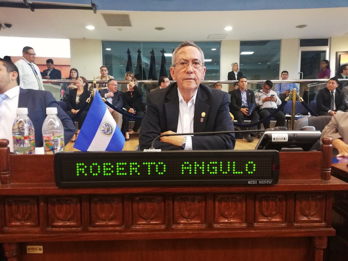 RobertoApcn's tweet photo. En Sesión Plenaria Ordinaria Nº 39 de la Asamblea Legislativa https://t.co/9ox5MWv7TE