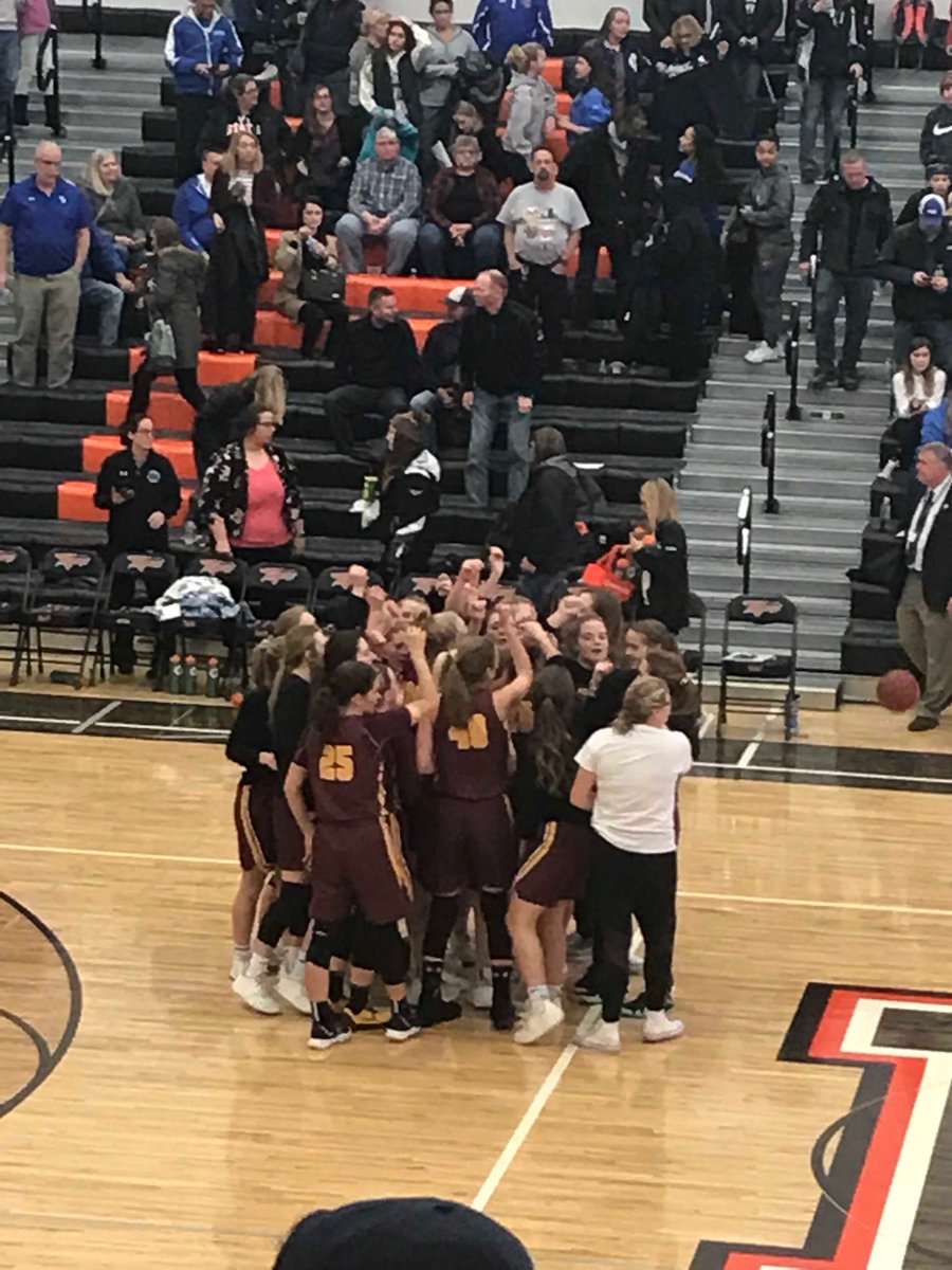 amy_blom_olson's tweet photo. STATE BOUND!! ⁦@FLGirlsHoops⁩ https://t.co/xIjsUApiAJ