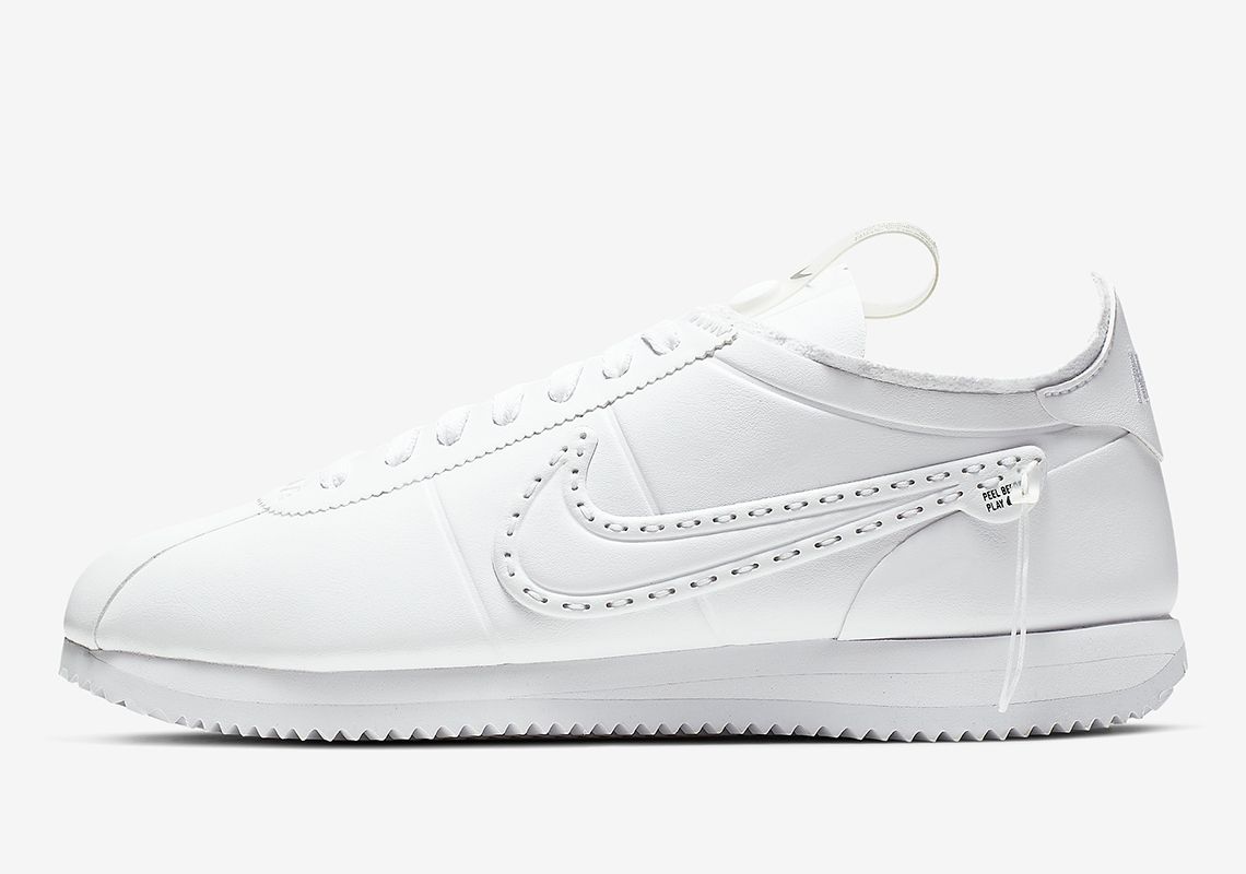 Sneaker News tweet media