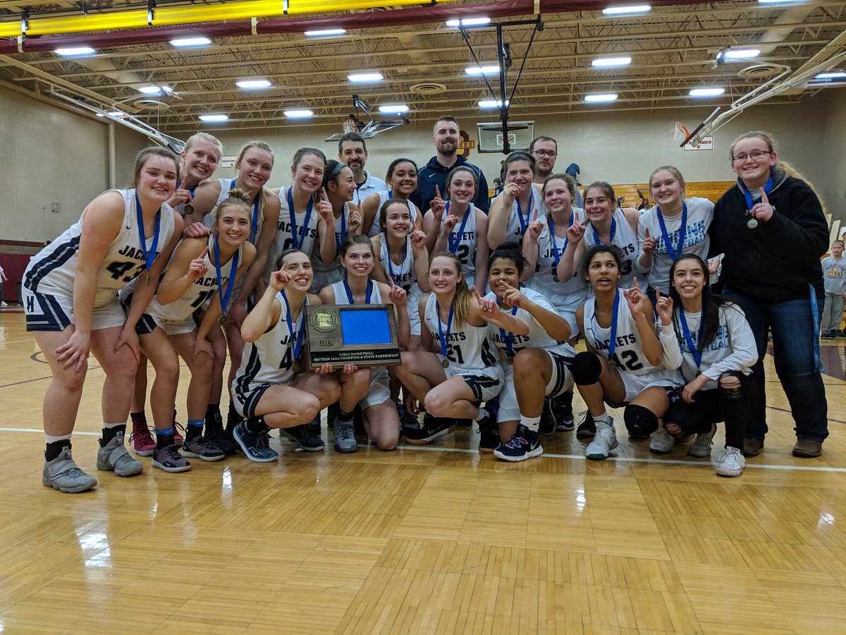 SamAliSports's tweet image. PAINT THE TOWN BLUE! @BluejacketBBall girls knock off Grand Rapids 55-48 to capture the Section 7AAA championship!