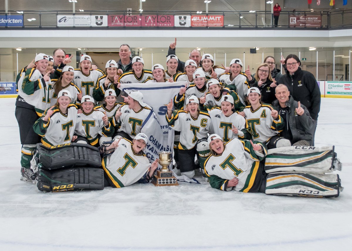 Ladies and Gentlemen, for the 1st time in AUS Women's Hockey History - your 2019 AUS Subway Champions 

St. Thomas University Tommies!!!

#ProudTommie #TommiesNation #GotThatBanner