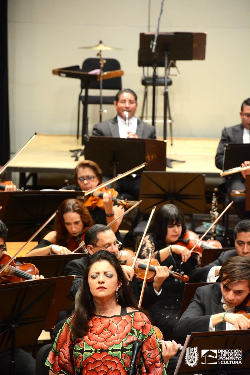 IPN_Cultura's tweet photo. #1raTempOSIPN2019 CONCIERTO 4 de la #OSIPN. #ErikaDOBOSIEWICZ extraordinaria solista en una admirable obra: Concierto para violín y orquesta en Re mayor de #BEETHOVEN. #EnriqueBARRIOS, dir.

Álbum de fotos ➡️ https://t.co/aEYTEKFpsd 

📷 | Edgar Mendoza.

#ElPoliTambiénEsCultura. https://t.co/Je24JSeako