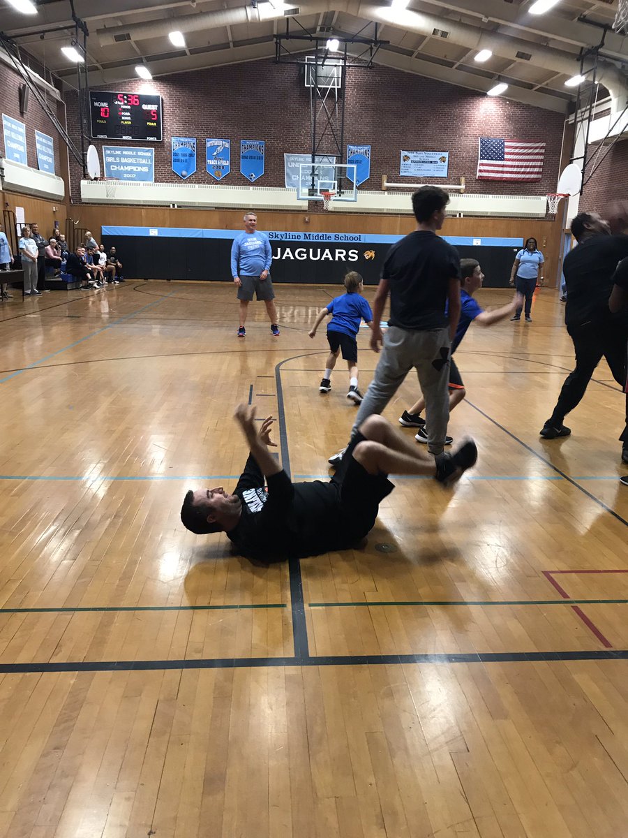 kperkee's tweet photo. Pretty sure they fouled you @MrVonClass Lol! #TrustTheProcess https://t.co/5SwfygvqWp