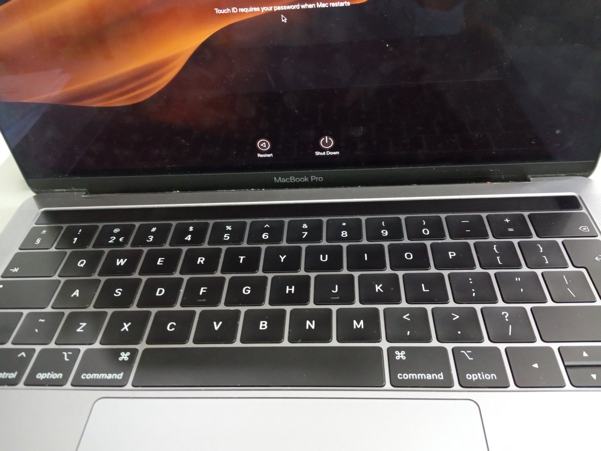 NguynTn51210977's tweet photo. [ Lỗi đầu xuất hiện trên #Macbook_Pro_2018 của bạn là gì? ]
Dưới đây là tình trạng #thanh_Touch_Bar không sáng đèn nhé....
Bạn có thể tham khảo thêm lỗi tại: https://t.co/MfQyOINchg
#nguyentin #chuyensuamacbook #repairmacbook #tphcm #hcm #vietnam https://t.co/K8gkcEWZzz