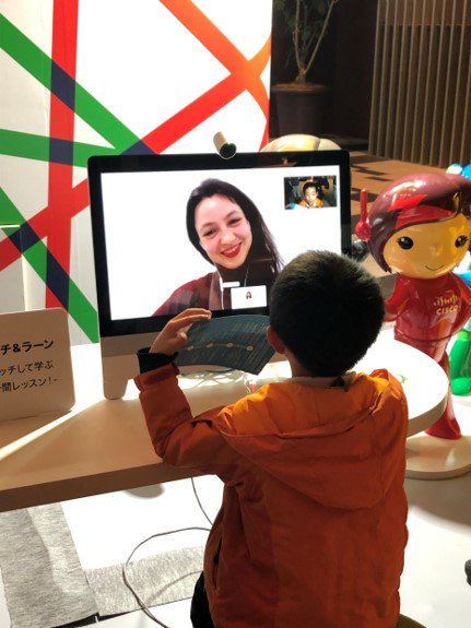 Cisco_Japan's tweet photo. 【Cisco Digital Japan Days 2019】『未来の教育』コーナーでは、ネットワークを介して様々なレッスンを受けられる「タッチ&ラーン」が連日大人気。ICT技術を活用した未来の教室の新しい学びを体験ください! #CDJD https://t.co/7XRLGDfdIq #CDJD #シスコとつながる #つなぐがつくるみんなの未来 https://t.co/bX3MZMi4r3