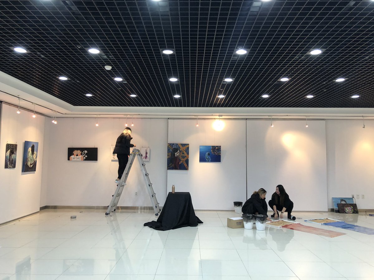 RisaKim29's tweet photo. #Curation is a beautiful #learning_experience #IBDP #graduate #art_exhibition #KnightsRoK @GSISKorea @with_goe https://t.co/fupUKGf8TZ