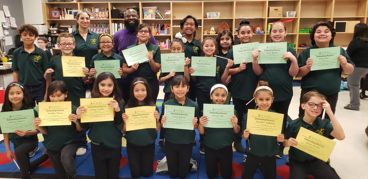 MrGarrettChoir's tweet photo. Tonight, I had the awesome privilege to be the guest conductor at @NISDForester's Fine Arts Night! Music is alive and well at Forester ES! 💜💚 #BlazingDragons #FutureStingrays #thisisnorthside @NISDVale @danaperry73 @NISD_FineArts @NISD https://t.co/ugUBE257FR