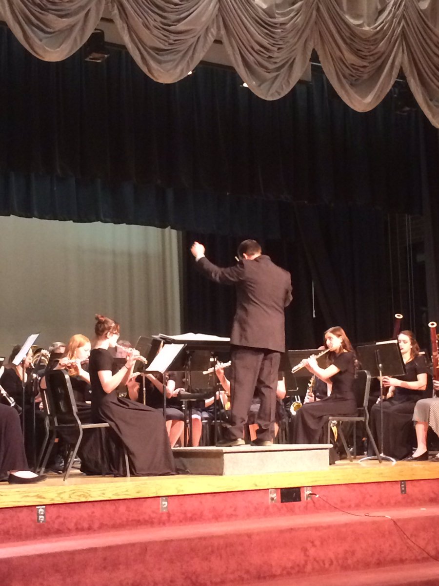 jfos300394's tweet photo. Great concert, Mr. Kavan! Thanks for providing such outstanding music opportunities for our students and our community!#SSHSRams https://t.co/dsoLB8Ol00
