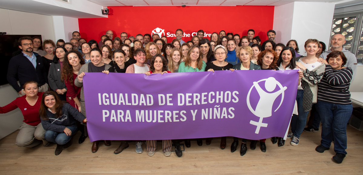 SaveChildrenEs's tweet photo. Nos sumamos a las reivindicaciones con motivo del #8M #DiaDeLaMujer porque consideramos imprescindibles seguir luchando por la igualdad. Nos preocupan los últimos datos de violencia de género (INE 2017): la violencia machista que más crece en España es entre menores de 18 años. https://t.co/DRSVvd8KhY