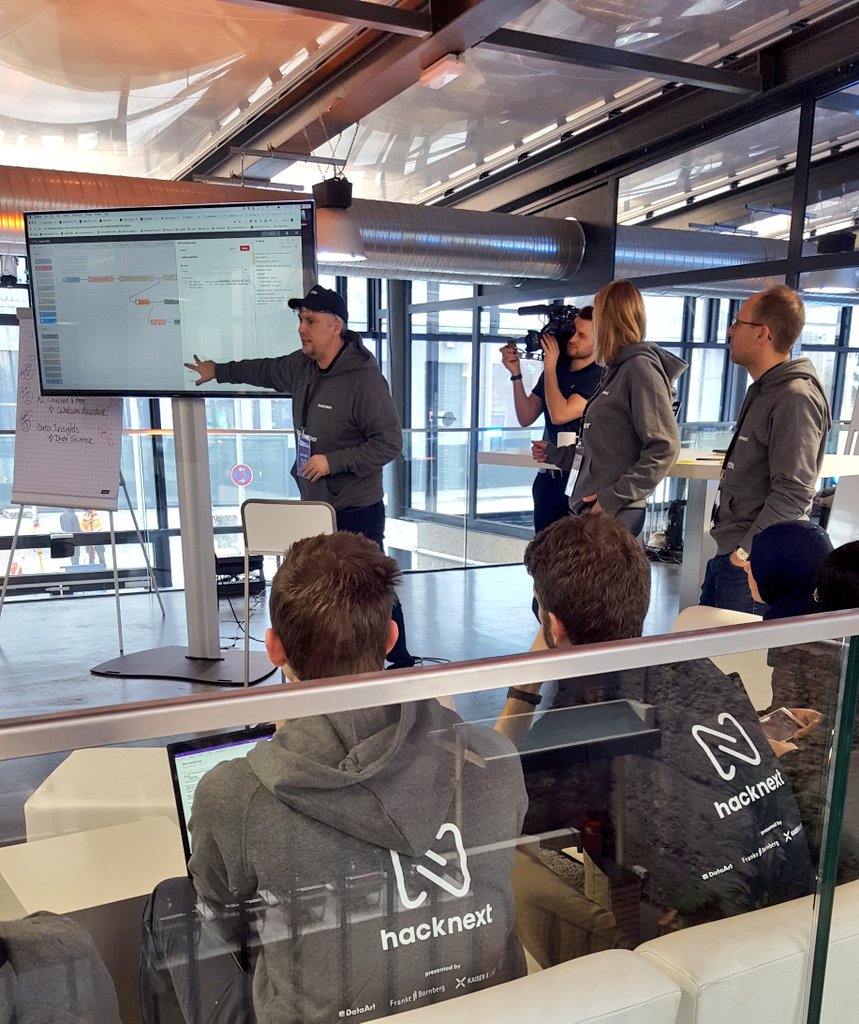 Jessieevaline's tweet photo. Rapid prototyping with #NodeRed
@tsuedbroecker is sharing how quickly you can deploy your #APIs
#IBM4hacknext #hacknext #IBM https://t.co/edOX9PJYHU