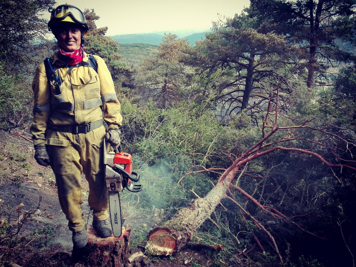 cgtsarga's tweet photo. #BomberasForestales #8M2019 #HuelgaFeminista8M #8M 
 
Paso firme y Sin Reblar.

Dais ejemplo cada dia luchando contra mas barreras que el resto.

ARRIBA LA LUCHA FEMINISTA.

 #Aragon 
@8MAragon @CGTARAGON @PASBF @BForestalsCGTpv @CgtAmaya @CGTIncendiosMad @CGTBRIF https://t.co/bSnI2jhvoN
