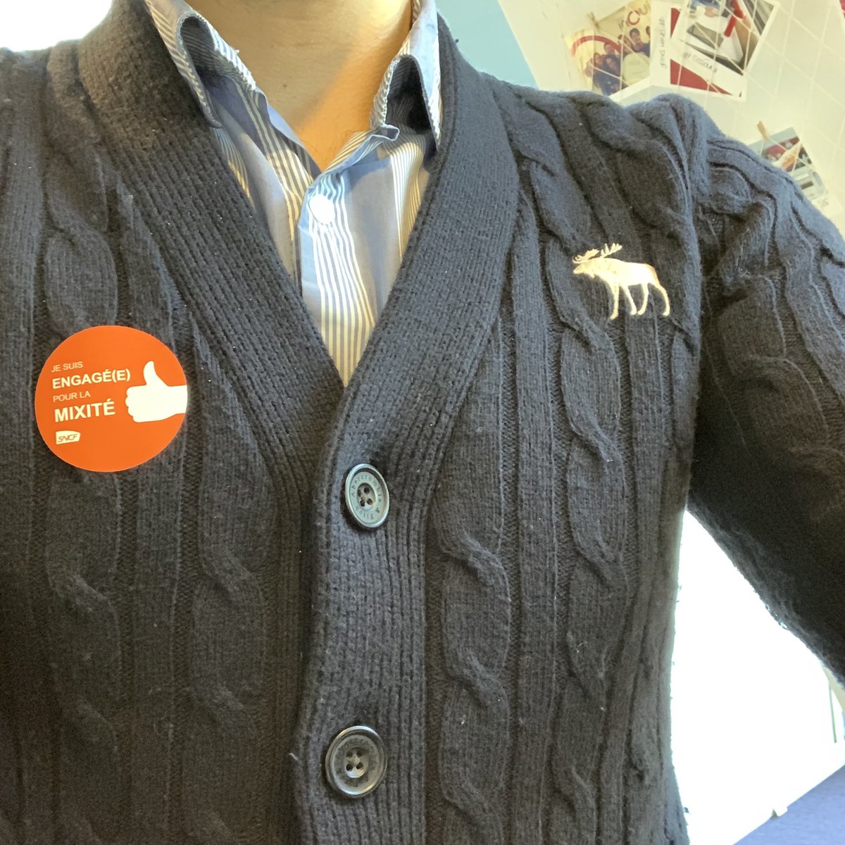 J’arbore aujourd’hui ce sticker mais ce combat, en + de devoir être l’affaire de chacun•e doit être être mené chaque jour et sans relâche. Fier aussi d’appartenir à une entreprise où règne l’Égalité, notamment salariale.
#SNCF
#SNCFauFéminin
#journeedesdroitsdelafemme 
#IWD2019