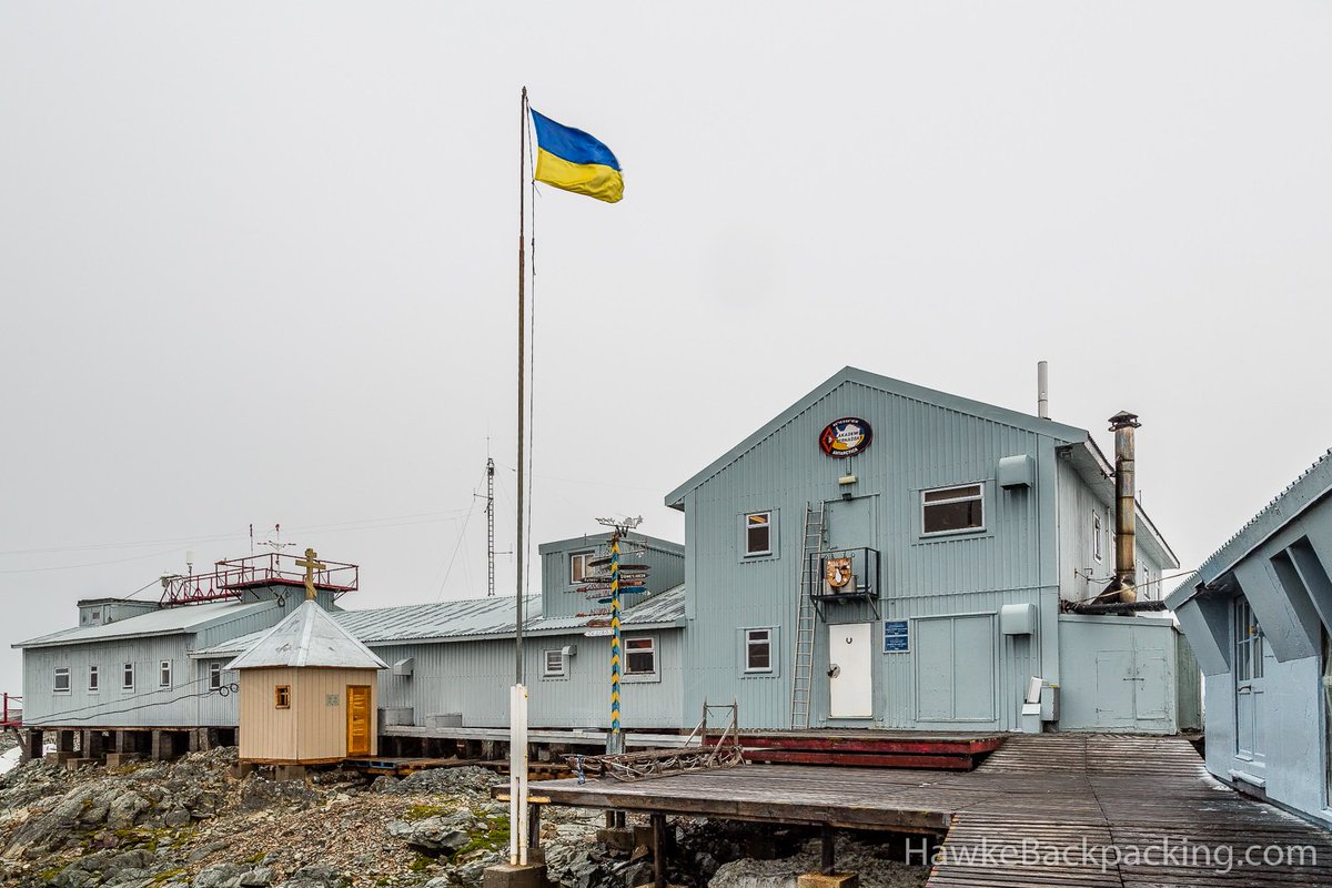 станции "академик вернадский" в антарктиде фото. антарктическая научная станция «лазарев». академик вернадский станция. станция академик вернадский в антарктиде. украинская антарктическая станция вернадского.